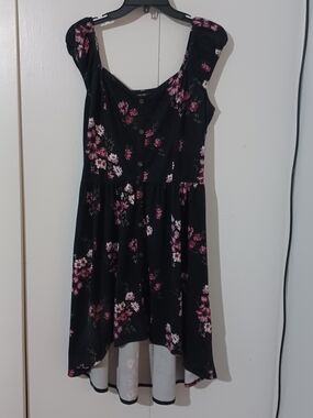My Michelle Black Floral Button-Front Tunic Top